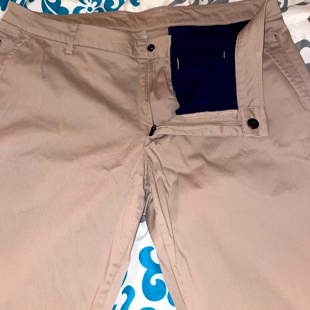 Jeff Pesos, Bird dogs khaki pants. Like new!